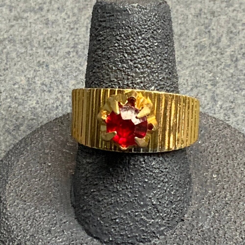 Adjustable Ring Size 7 Up Ruby Red Rhinestone Gol… - image 1